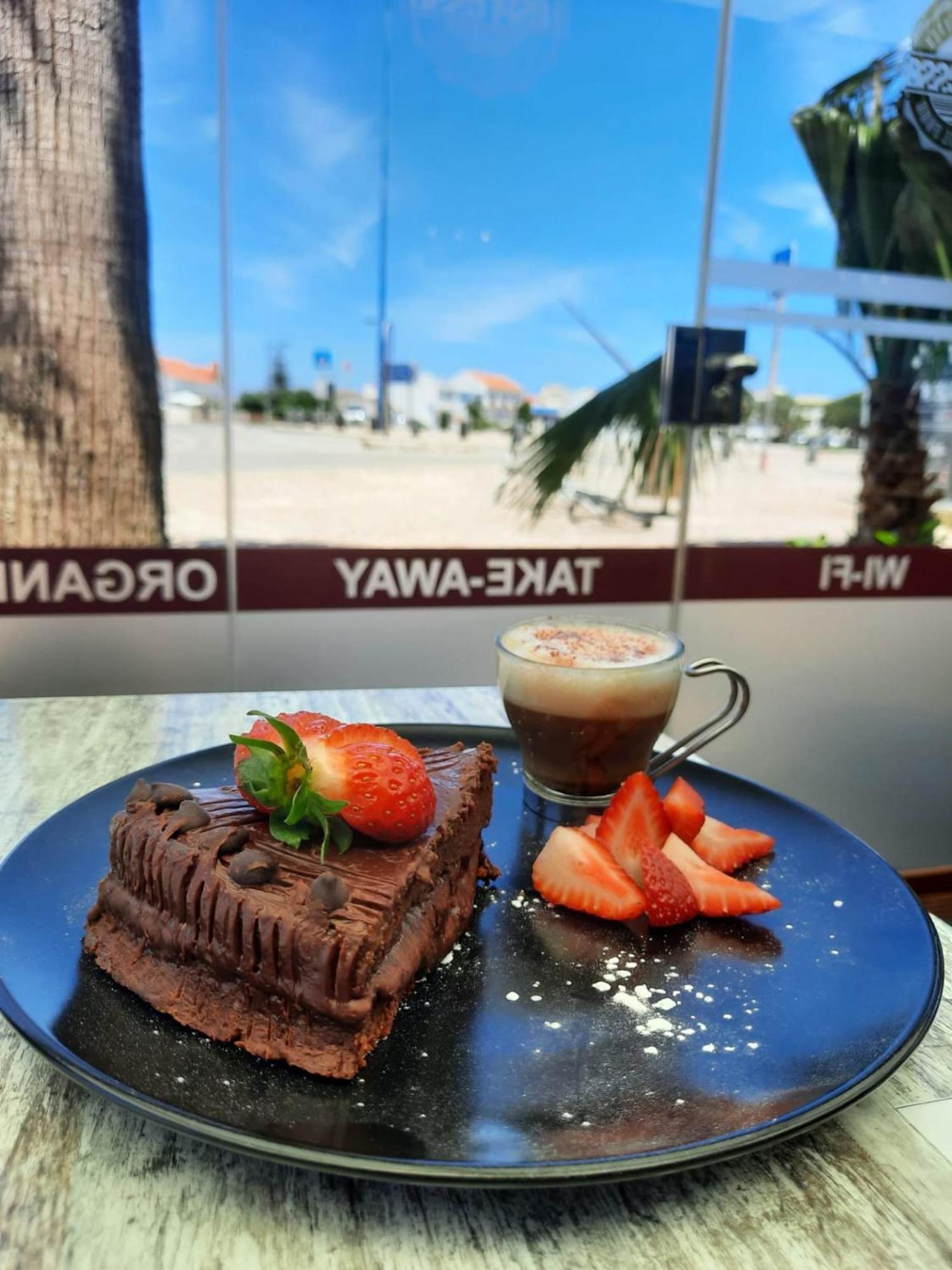 Mareta Beach House - Boutique Residence ซาเกรส ภายนอก รูปภาพ